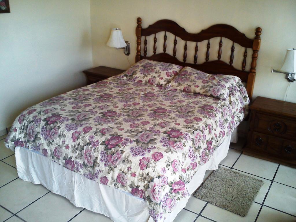 Hotel Los Balcones Parras de la Fuente Chambre photo