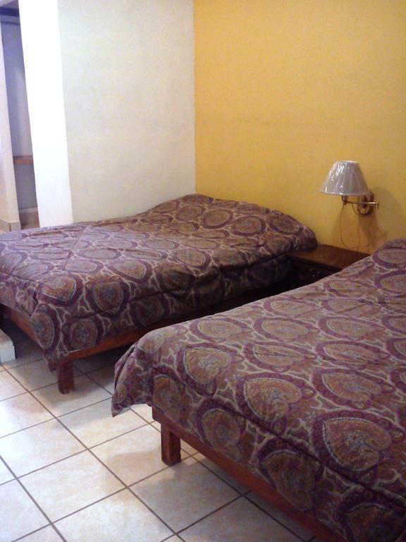 Hotel Los Balcones Parras de la Fuente Chambre photo